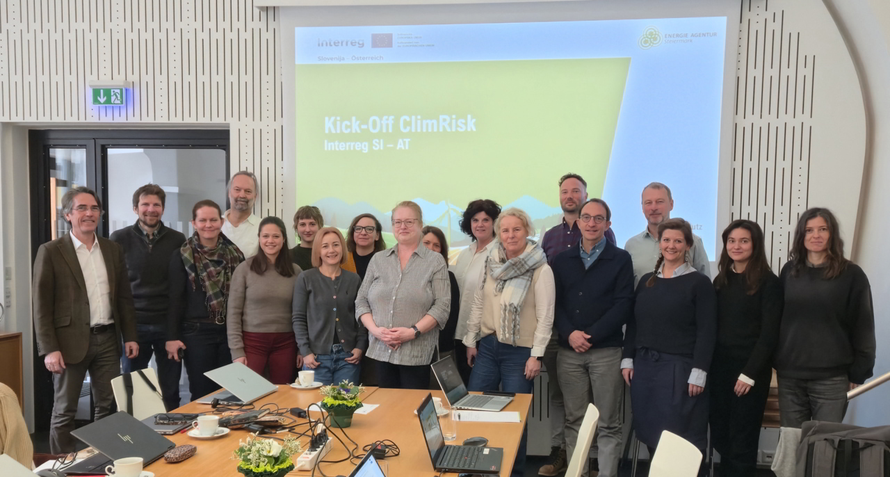 Gruppenfoto zum Projekt Kickoff des climrisk Projektes